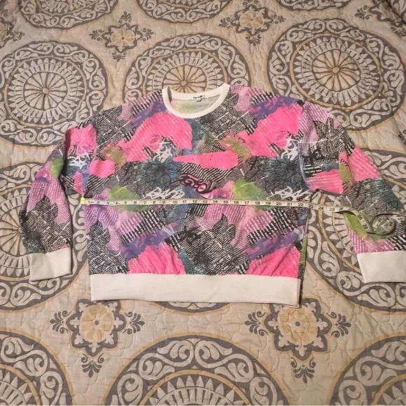 XL Miss Selfie Graffiti Long Sleeve Shirt - Picture 6 of 7